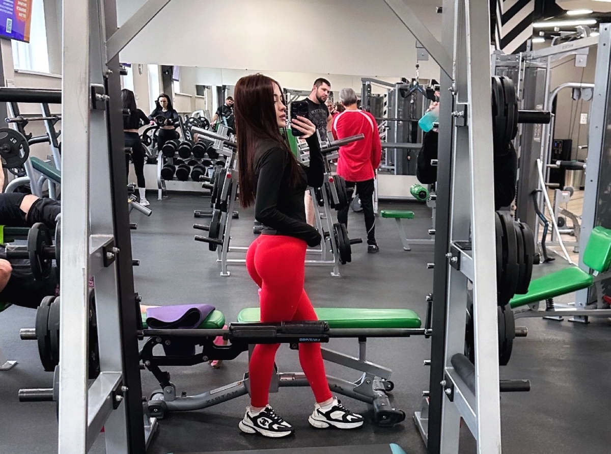 Светлана Минакова - персональный фитнес тренер FPA | диетолог с международной аккредитацией EREPS.
