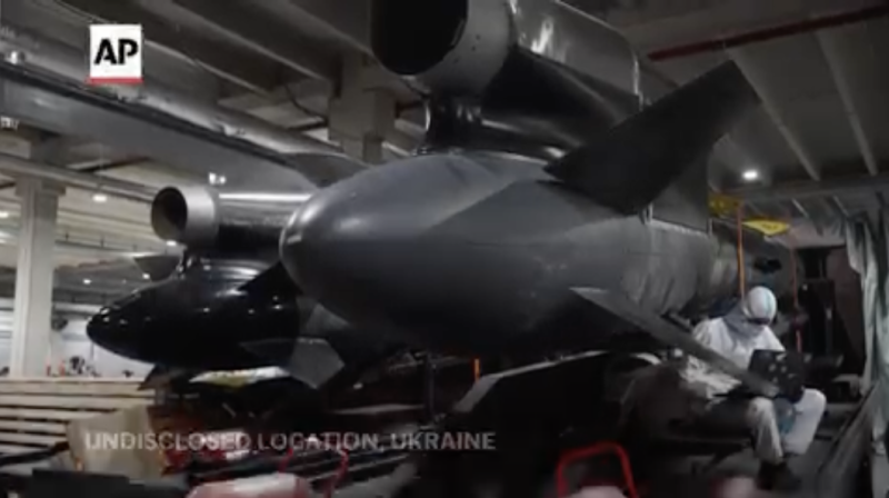    ФОТО: Ракеты "Фламинго" - как бы украинские. Скрин с ТГ-канала WARHRONIKA/9561