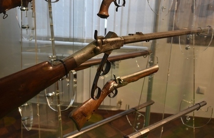 Началось всё на заре истории огнестрельного оружия.