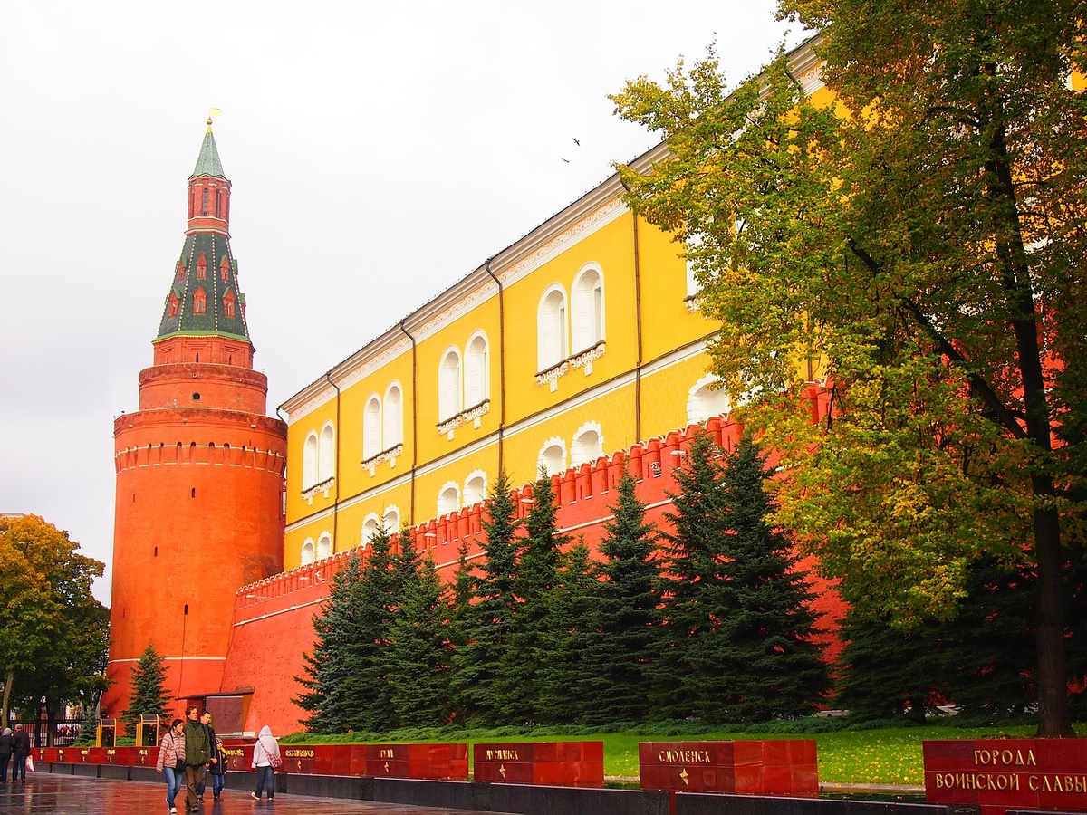 УГЛОВАЯ АРСЕНАЛЬНАЯ БАШНЯ (СОБАКИНА). Фото взято из открытого источника.