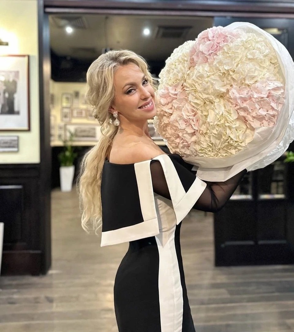    У дочерей артистки красивые и необычные имена. Фото: личная страница Жанет в соцсети.