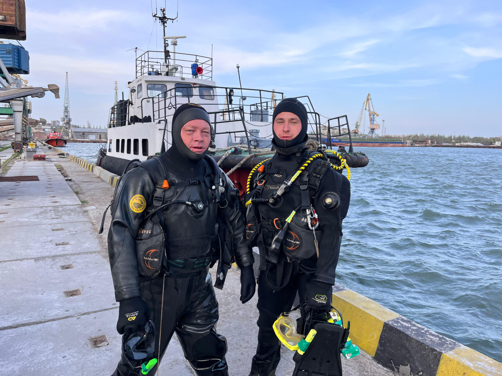 ⁠С отцом в порту / Фото: Предоставлено Никитой Мальцевым  📷
