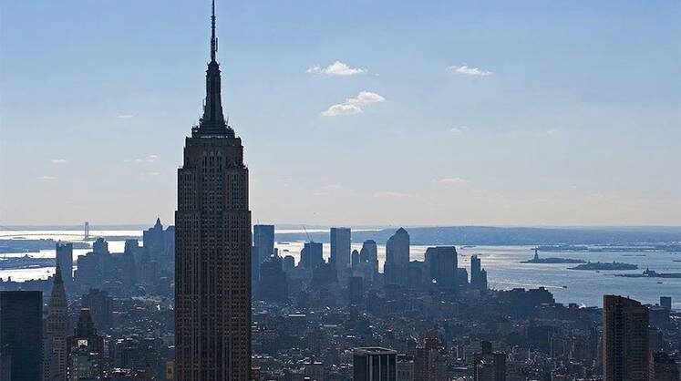     Уже почти полвека Америка живет в парадигме долгового, а не налогового государства
