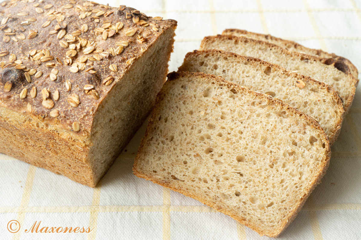 Мультизлаковый хлеб на закваске для сэндвичей