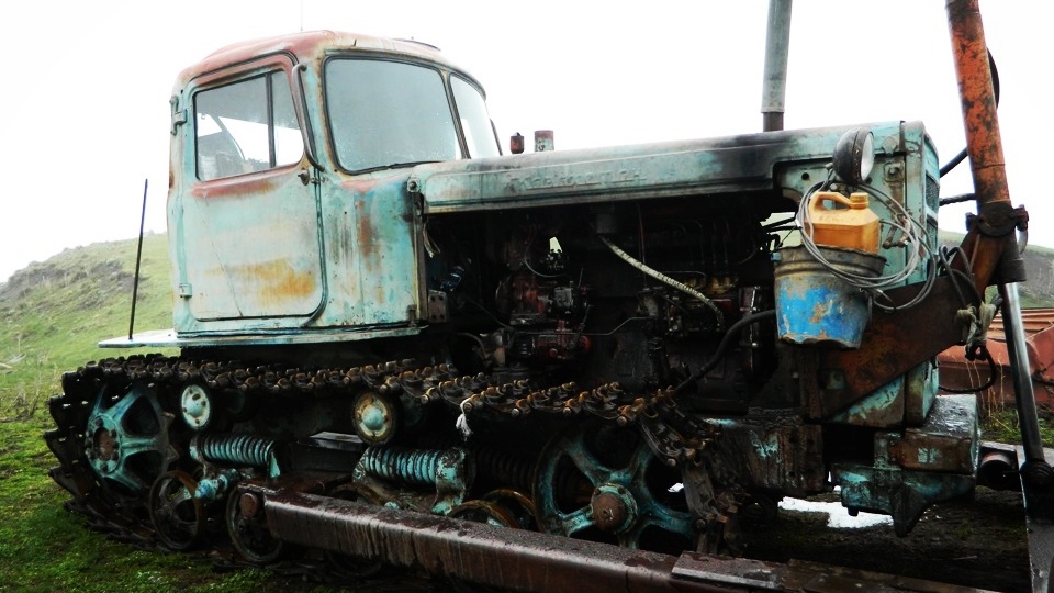 ДТ-75: Советский динозавр, который сожрёт ваши деньги. Но вы всё равно его купите..