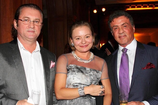 Алекс Солдатов с дочкой Машей и Сильвестром СталлонеИсточник:личный архив семьи Солдатовых, Alexsoldier.com