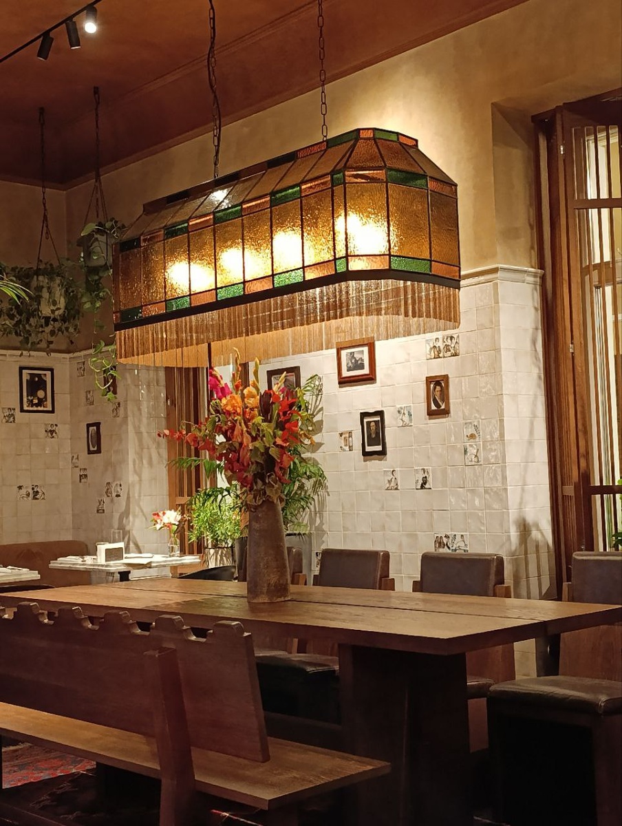 В целом, уютно и симпатично. Атмосферно даже.