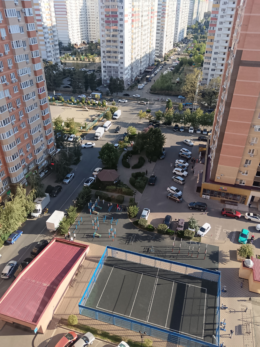 На высоте 17 этажа в губернском районе г. КРАСНОДАРА.