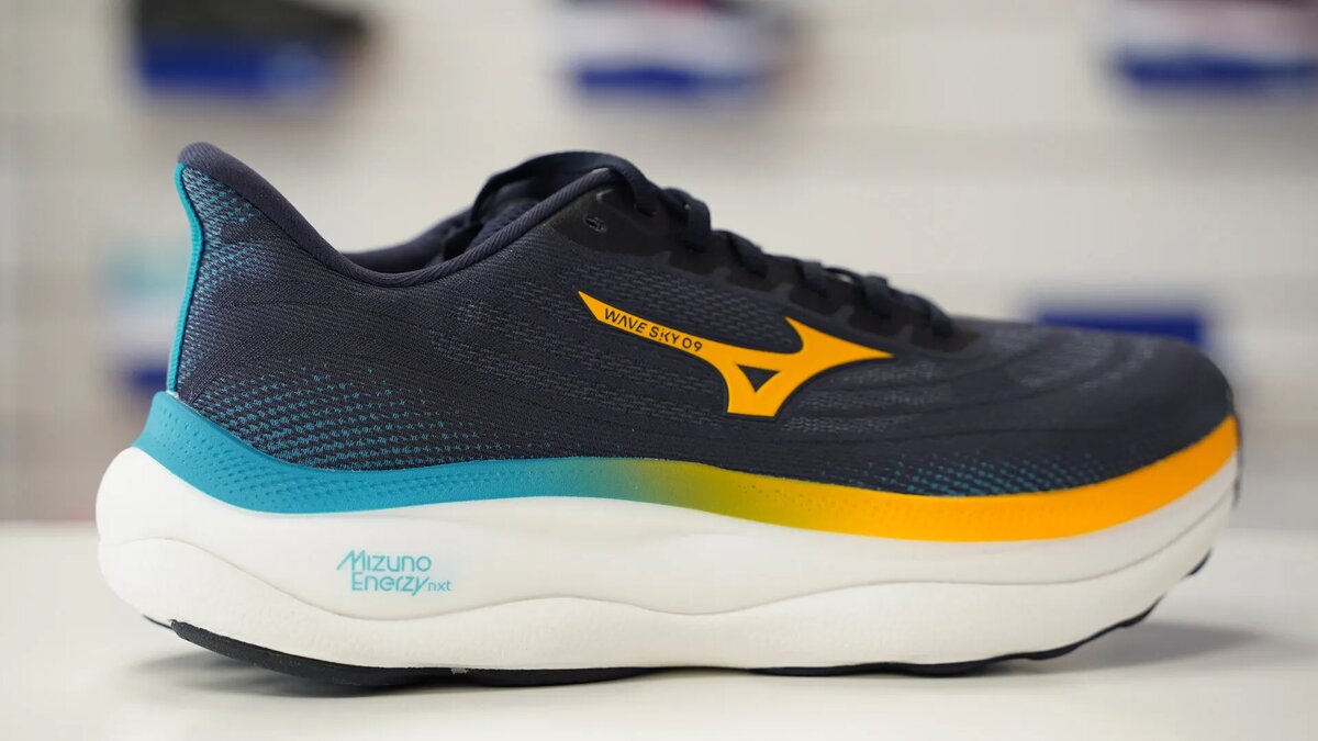 Mizuno Wave Sky 9