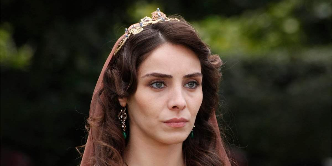 Весенняя роза, увядшая в тени: была ли Махидевран законной женой Сулеймана?