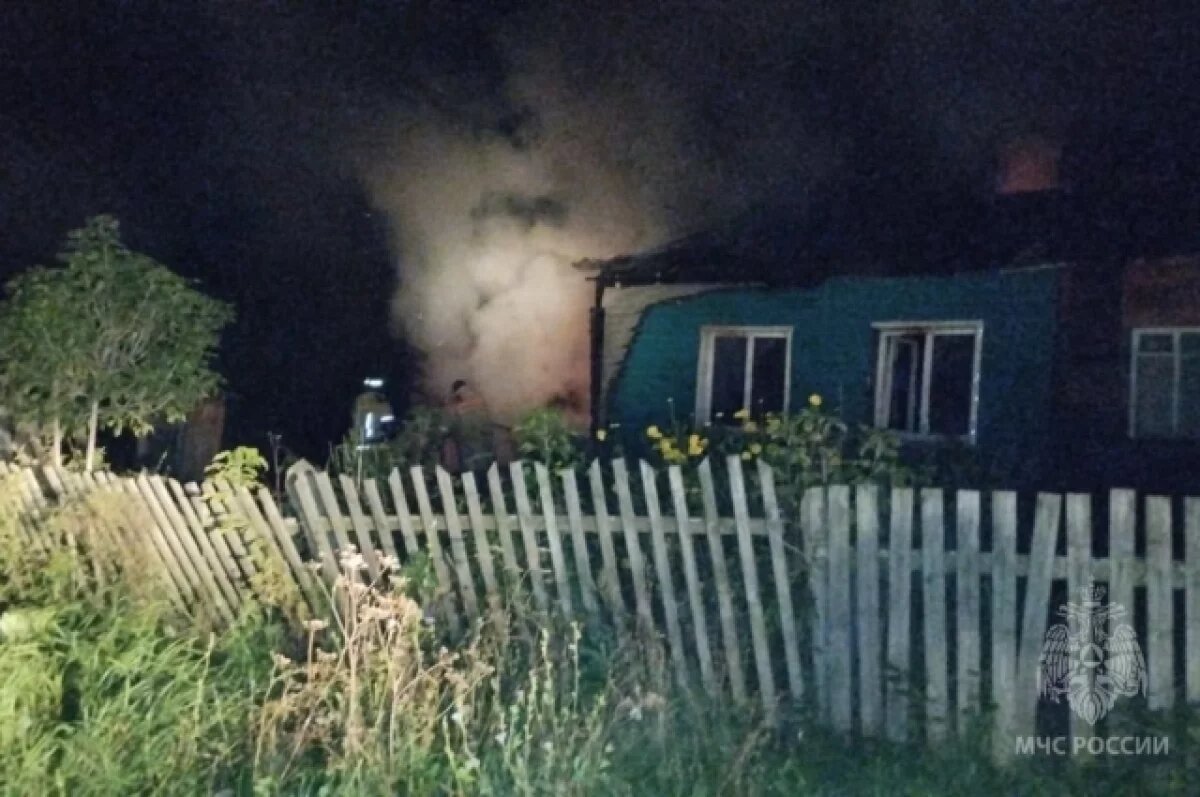    Два человека погибли на пожаре в Заринском районе