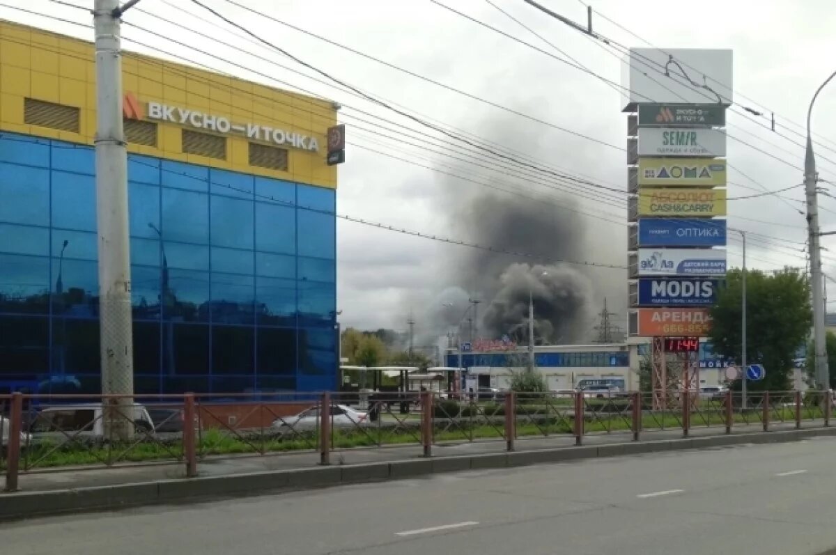    На Синюшиной горе в Иркутске тушат пожар на площади 2200 квадратных метров