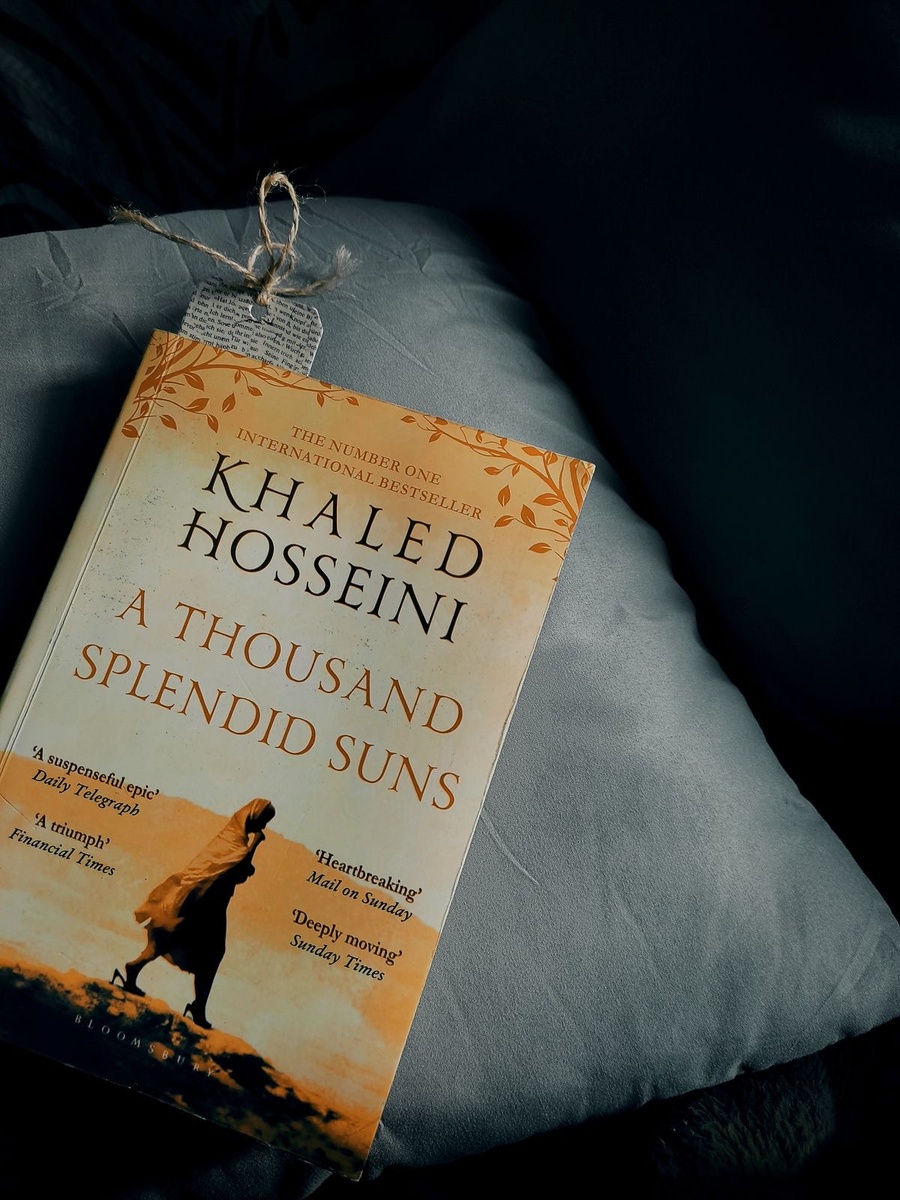 «Тысяча сияющих солнц»