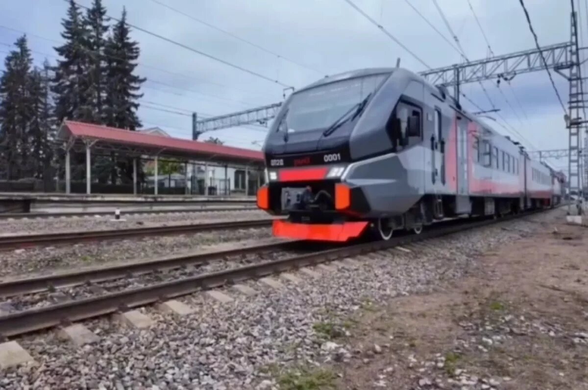    Вторые сутки поезда в Анапу и Адлер идут с опозданием по Орловской области