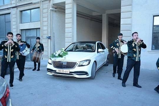    Запрет на браки между родственниками заставил жителей Азербайджана реже жениться