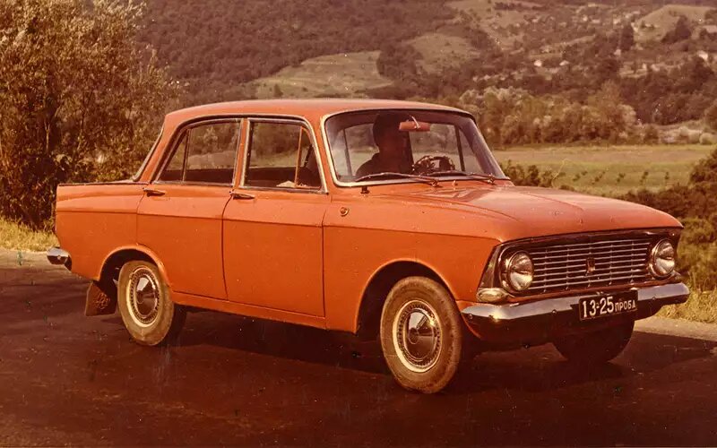 Ранний унифицированный кузов Москвича-408 и -412.