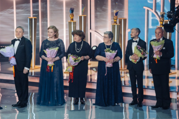 Церемония награждения национальной премии «Призвание-2025». Третия справа С.А. Матулевич