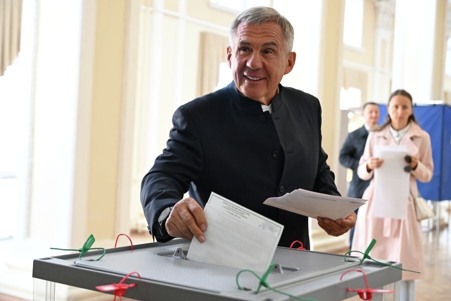    Глава Татарстана Рустам Минниханов / Источник: © Максим Богодвид/РИА Новости