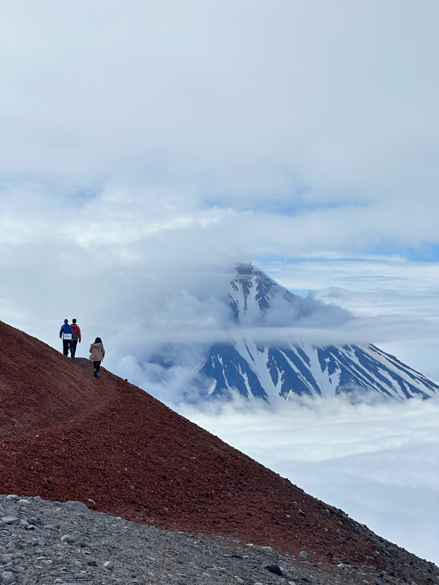 Вид на Корякский вулкан с конуса Авачинского