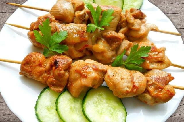 Бифштекс на завтрак пробовали? 5 особенностей школы в Беларуси