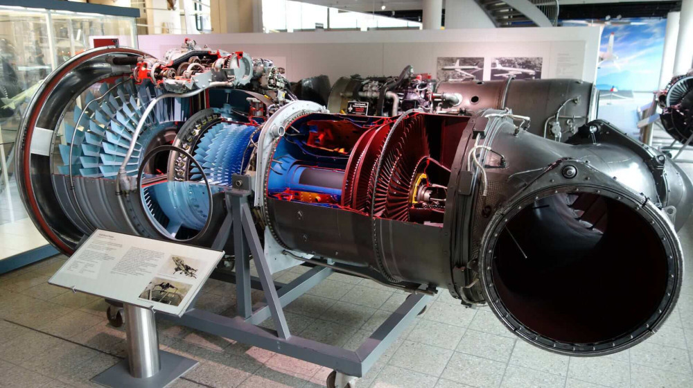    Почему турбины самолетов вращаются так быстро и что в этом тайна