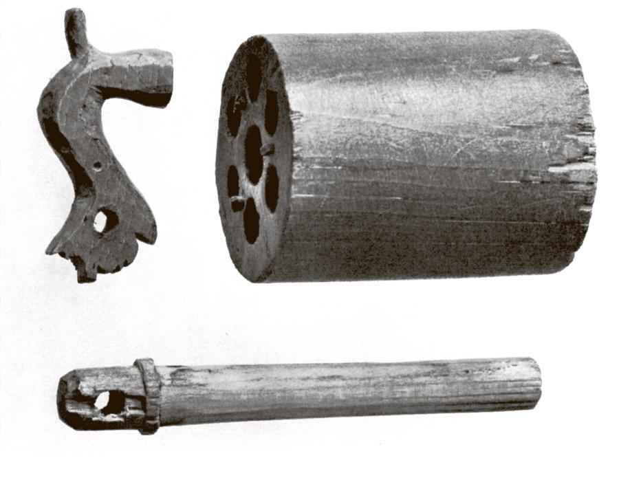 С чего все начиналось - те самые детали деревянной модели Кольта