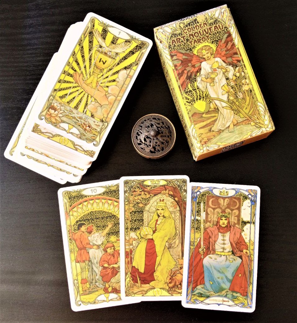 Ответ смотрим на колоде "Таро А. Мухи"