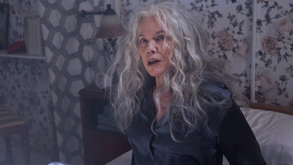 Кадр из фильма «The Manor». Режиссер: Аксель Кэролин. Производство: Amazon Studios, Blumhouse Television, Storm King Productions