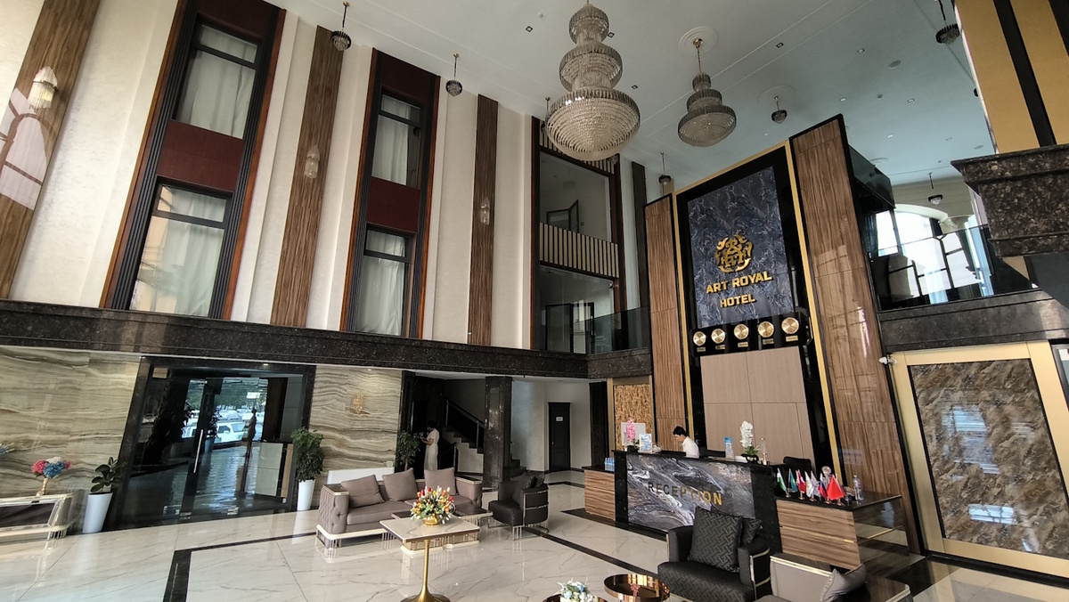 Холл гостиницы Art Royal Hotel в Ташкенте