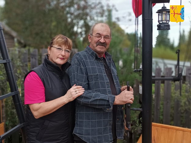    Семья из Омутнинского района построила корабль во дворе