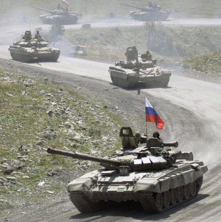 К Дню танкиста.