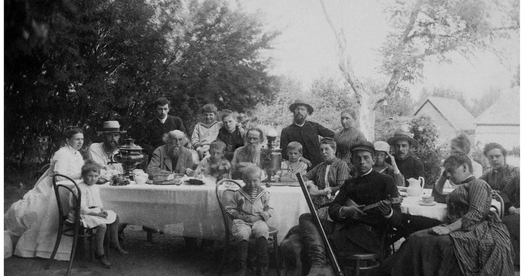 Чаепитие до революции в 10 фотографиях: традиция на плёнке
