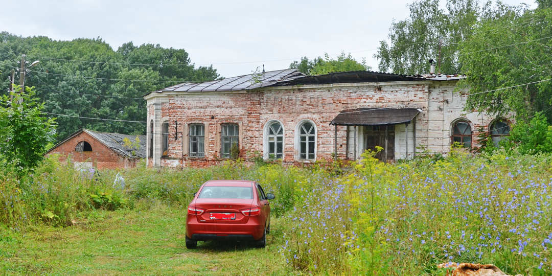 Заброшенная усадьба Шереметева со сложной судьбой: как историческое наследие попало в частные руки и что из этого вышло