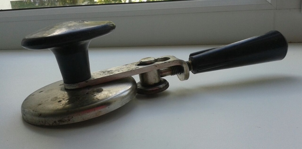 Закаточная машинка