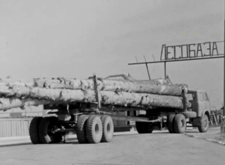 Въезд на лесобазу «Тура». Источник: ТЮМЕНЬ до НАШЕЙ ЭРЫ