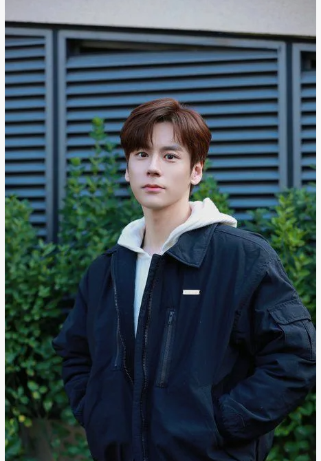 Снимок с экрана монитора. Китайский актер Вэй Чже Мин.