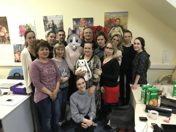 Всего сотрудники получают в среднем до 5 000 ₽/смена, что около 100 000 ₽ в месяц.