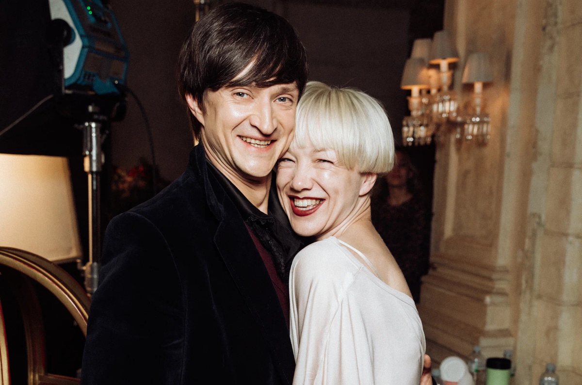 Юрий на съёмках с актрисой Дарьей Мороз