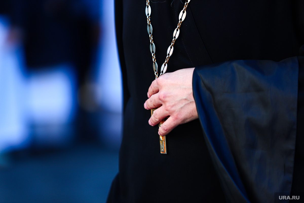 С таким напутствием выступил протоиерей Кирилл Иванов. Фото: Размик Закарян © URA.RU