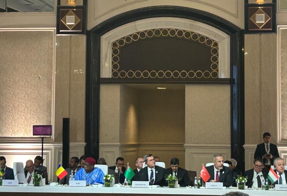 Рашид Мередов на подготовительной встреча министров иностранных дел к экстренному арабо-исламскому саммиту, 14 сентября, 2025 г., Доха, Катар (Фото: МИД Туркменистана)