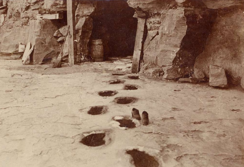 Какое-то существо повадилось приходить в шахту. (Фото: nevadamagazine.com).