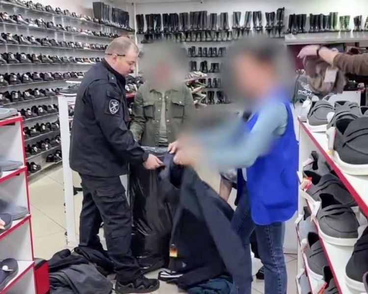     В Железногорске из магазина изъяли контрафакт на 1,7 млн рублей