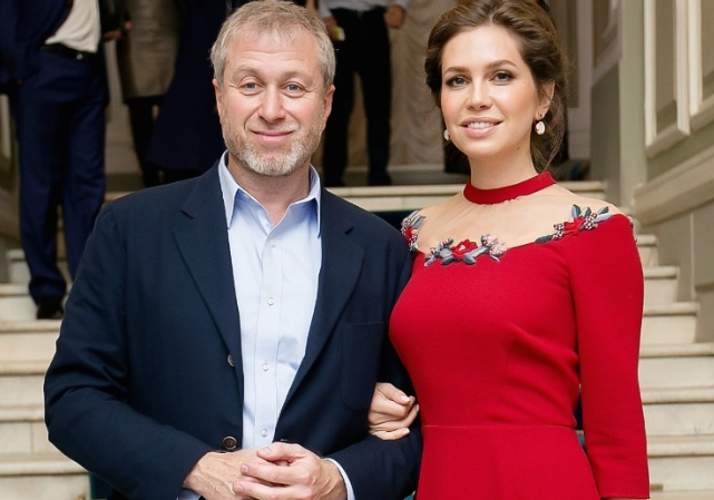 5 самых дорогих подарков в истории, которые мужчины дарили своим женщинам