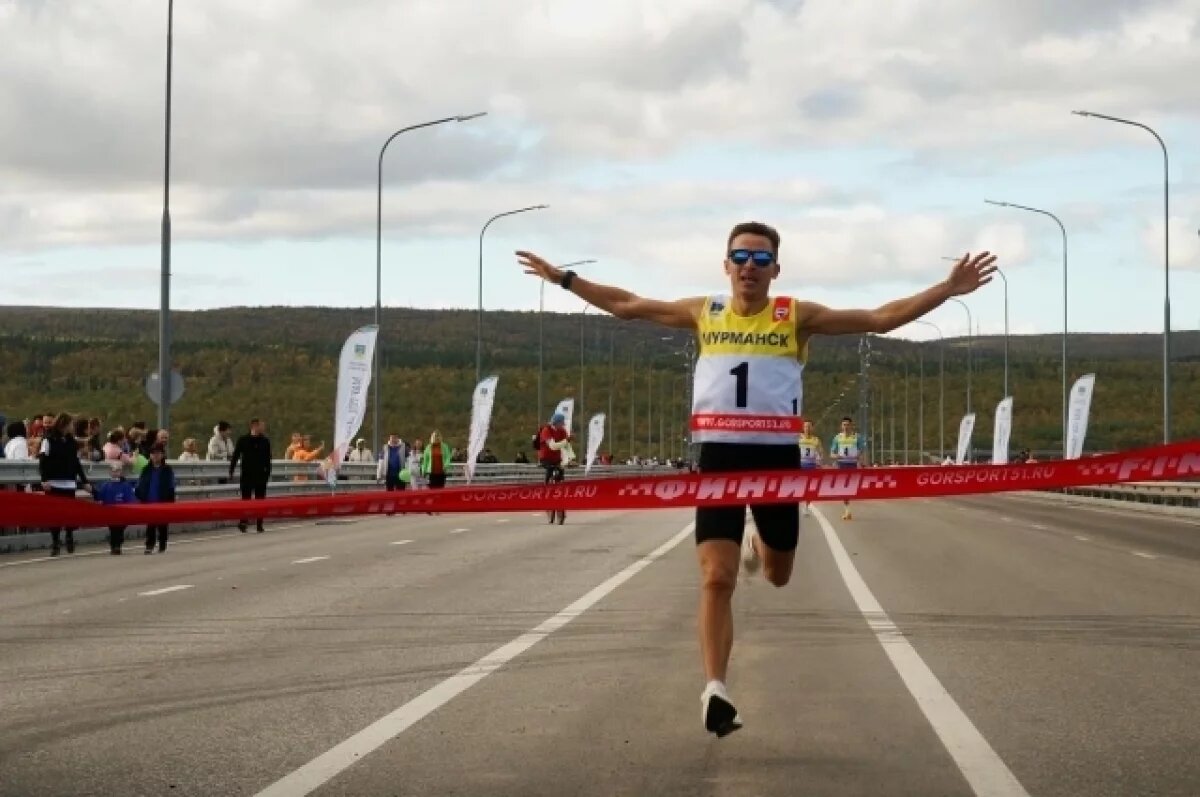    Рыбаков показал лучшее время в забеге на Кольском мосту
