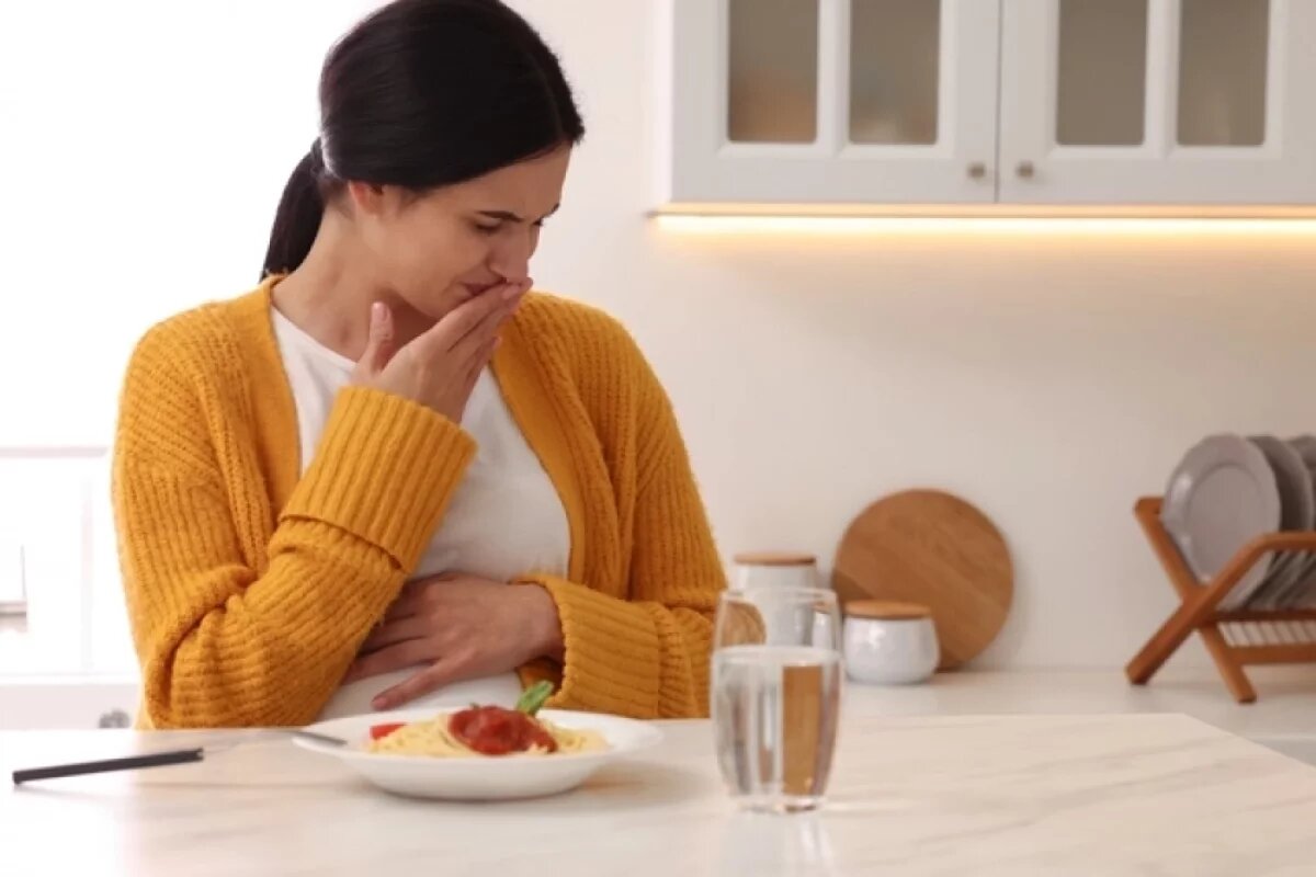    Токсикоз — серьезное испытание, с которым сталкиваются многие будущие мамы, но с правильным подходом его можно существенно облегчить.