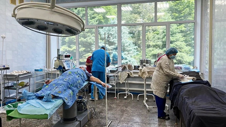    В подшефной Макеевке будет принимать пациентов новая бригада врачей из Югры