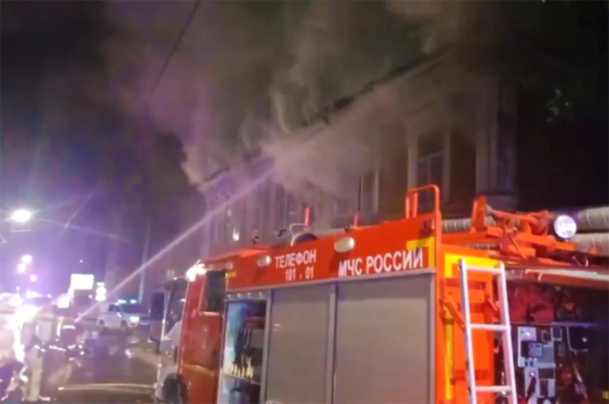    Ценный градоформирующий объект тушили 45 пожарных.