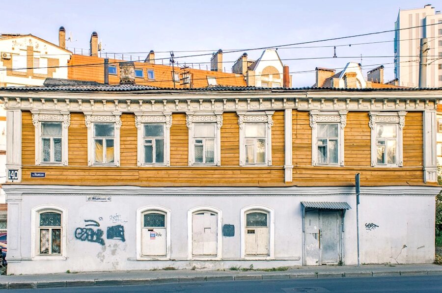    Старинный дом в центре города предлагалось использовать под коммерческие нужды. Теперь уже вряд ли это возможно. Фото: АНО «АСИРИС»