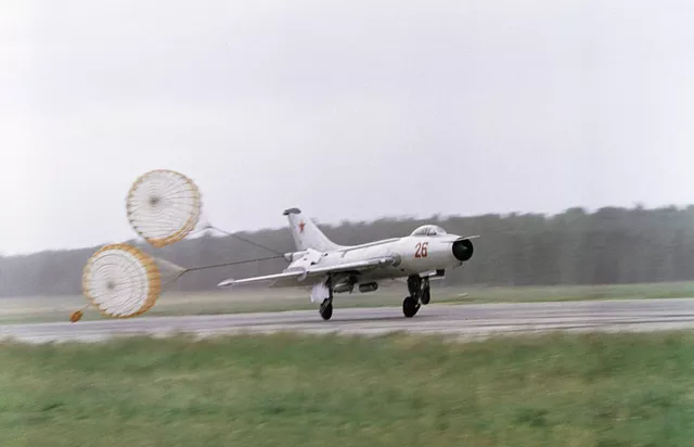 © РИА Новости . А. Поликашин
Перейти в фотобанк
Сверхзвуковой истребитель МИГ 21