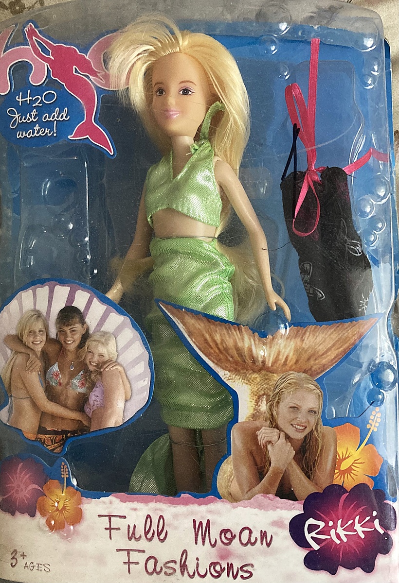 Это еще в коробочке в жутком виде, видно, повидала многое за столько времени скитаний)))